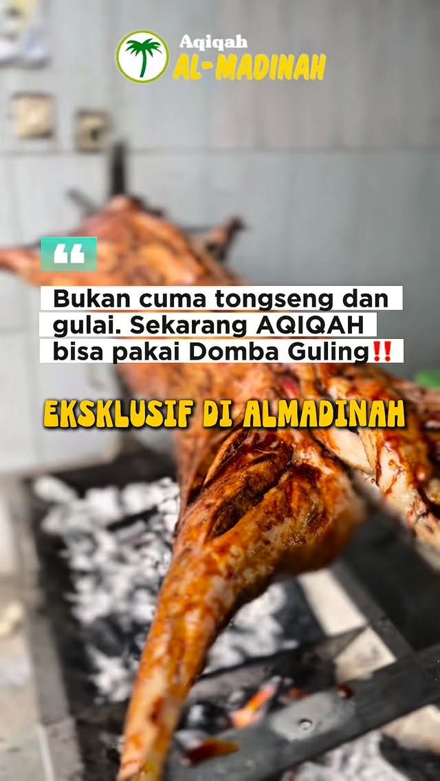 Keluarga bahagia saat acara aqiqah